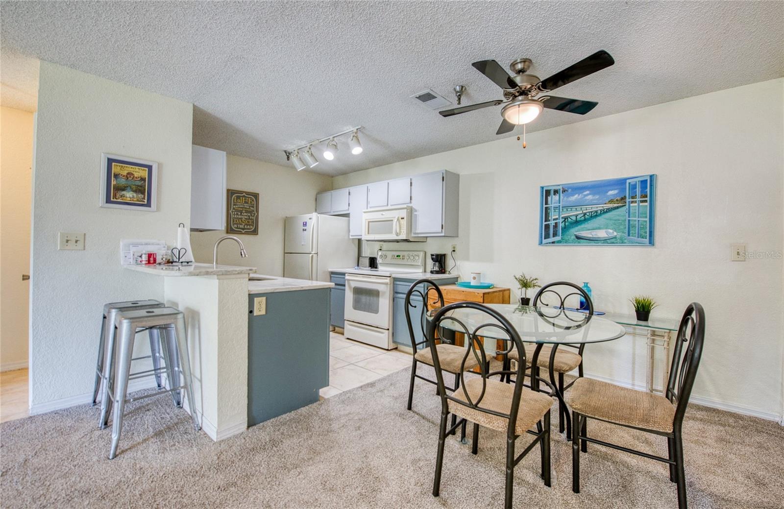 Listing photo id 4 for 10265 Gandy Boulevard N 1103