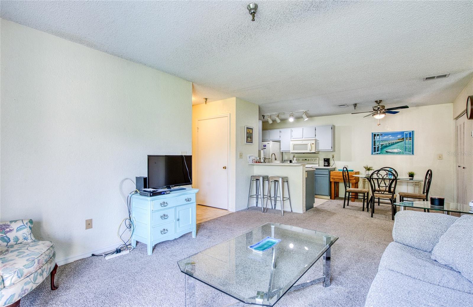 Listing photo id 6 for 10265 Gandy Boulevard N 1103