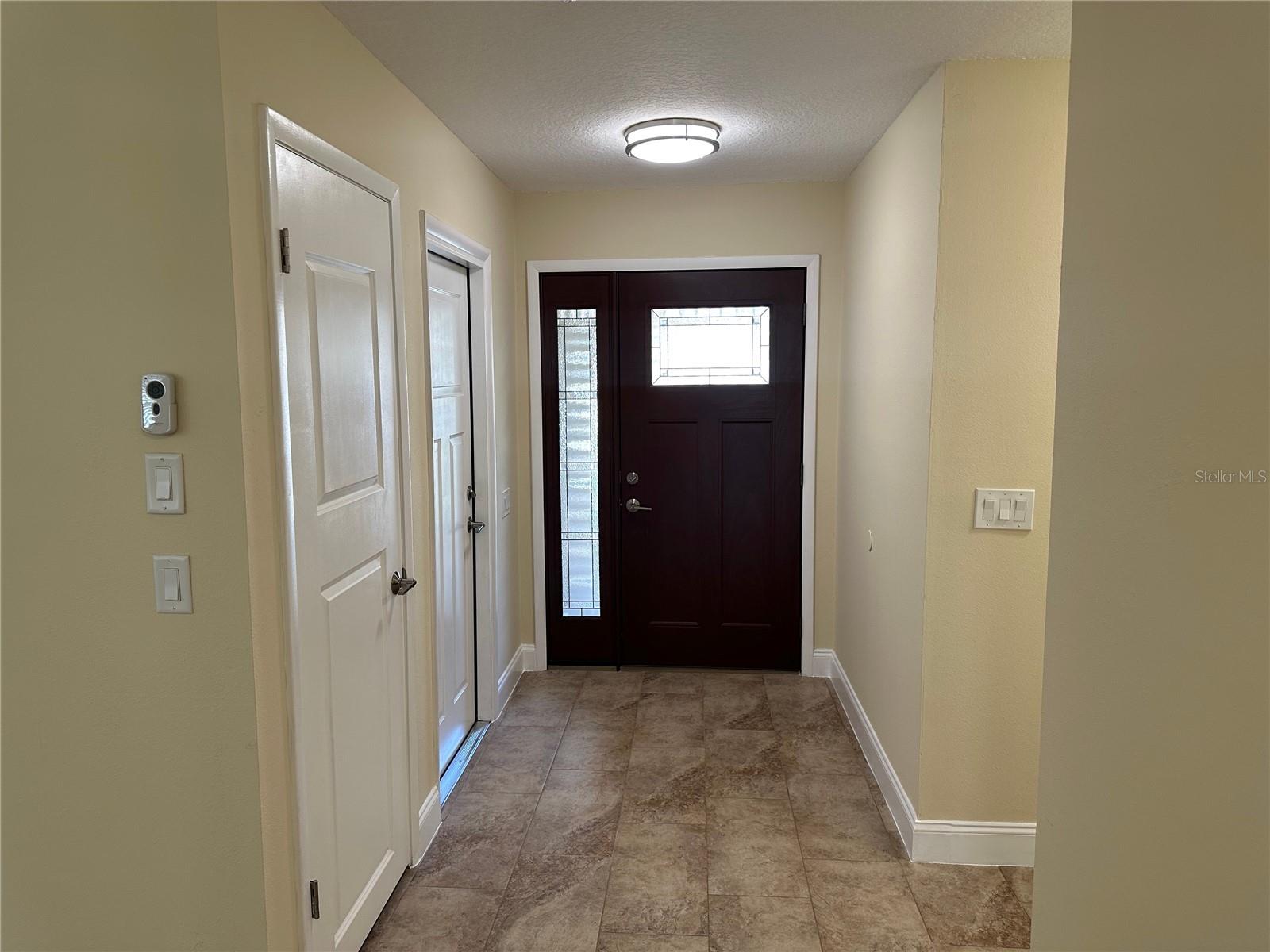 Image 19 of 26 For 210 Foxwood Drive