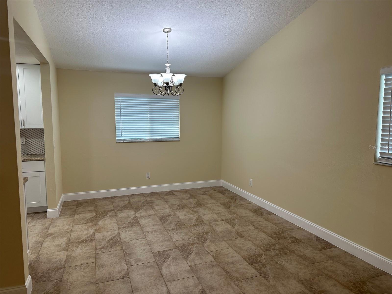Image 7 of 26 For 210 Foxwood Drive