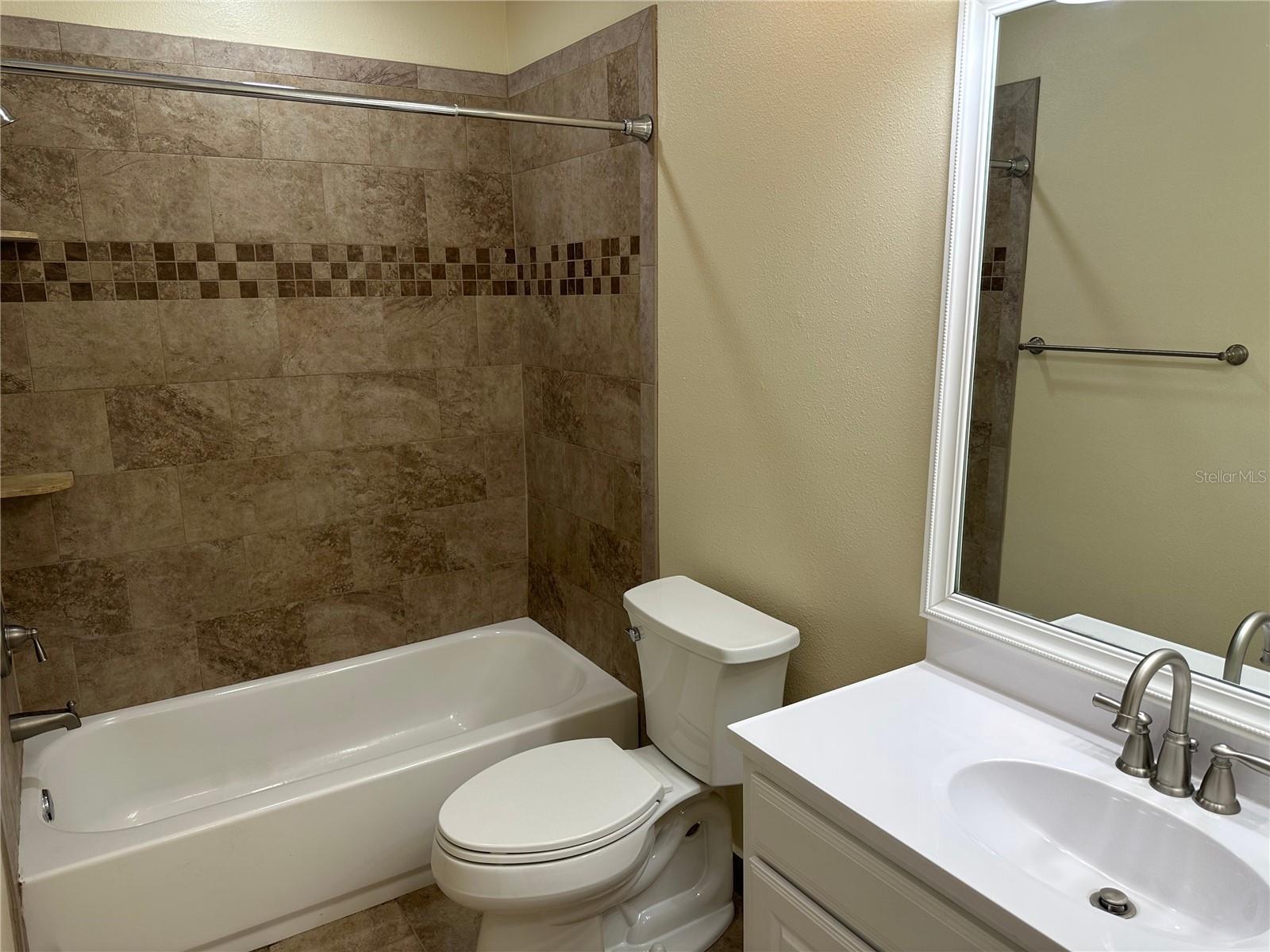Image 9 of 26 For 210 Foxwood Drive