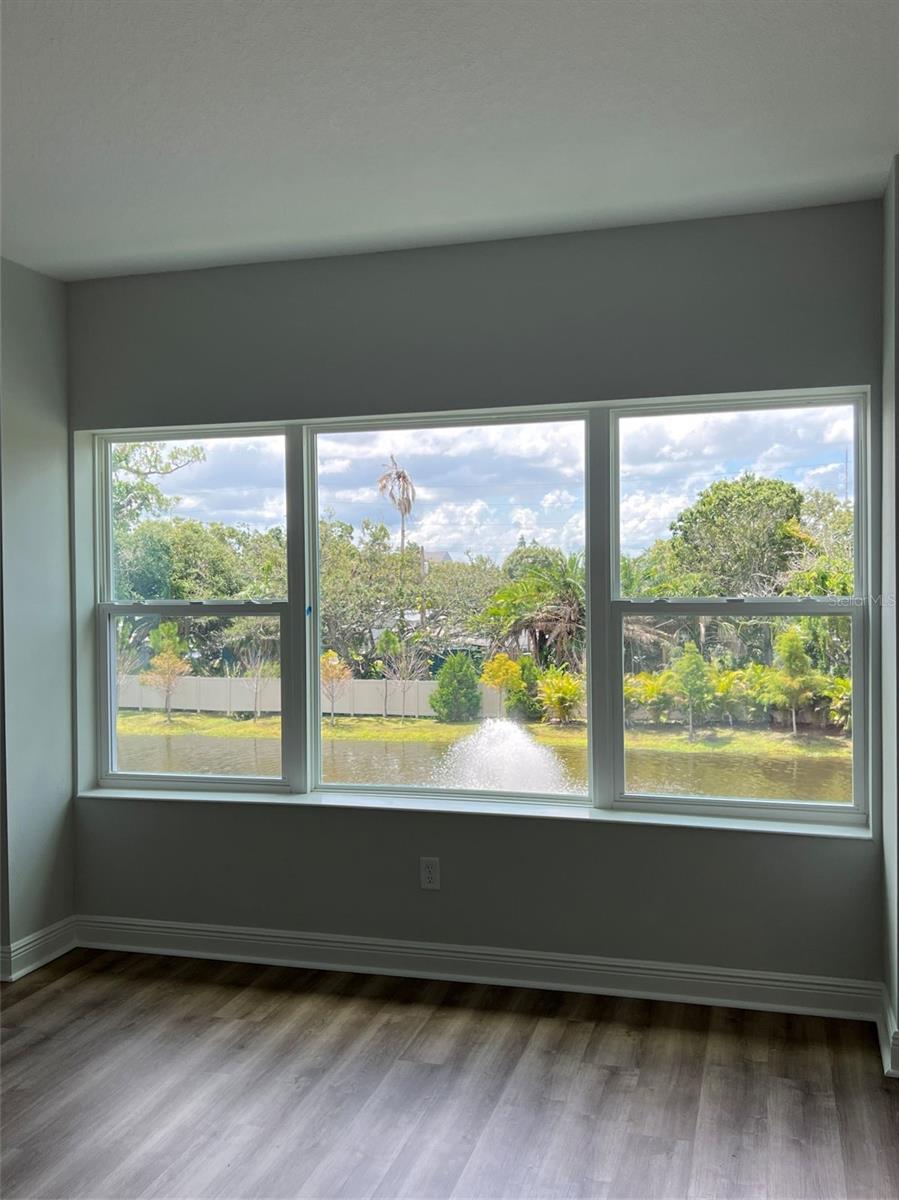 Listing photo id 9 for 7654 93rd Street N