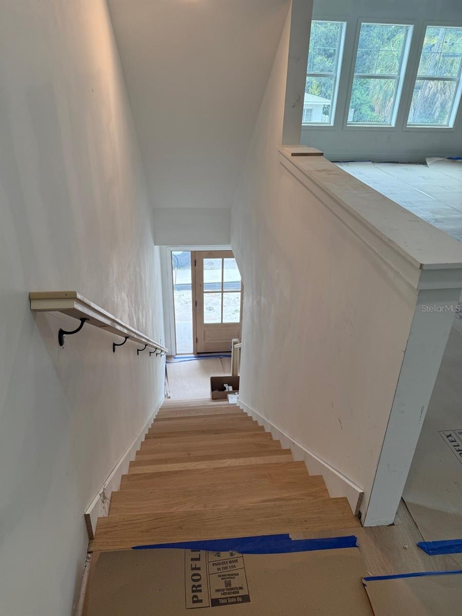 Image 2 of 31 For 1206 Lemon Street 2