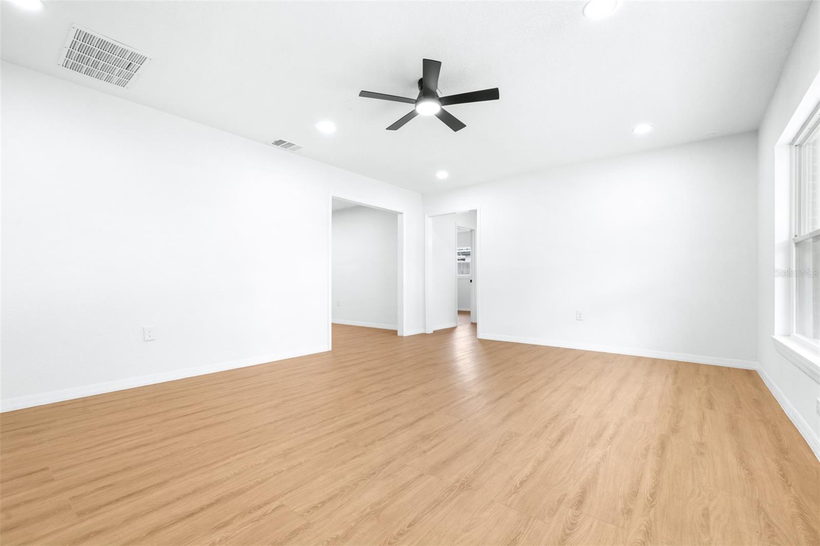 Image 13 of 36 For 2201 20th Street Court W