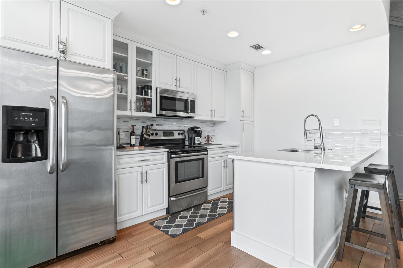 Image 11 of 64 For 777 Ashley Drive 1009