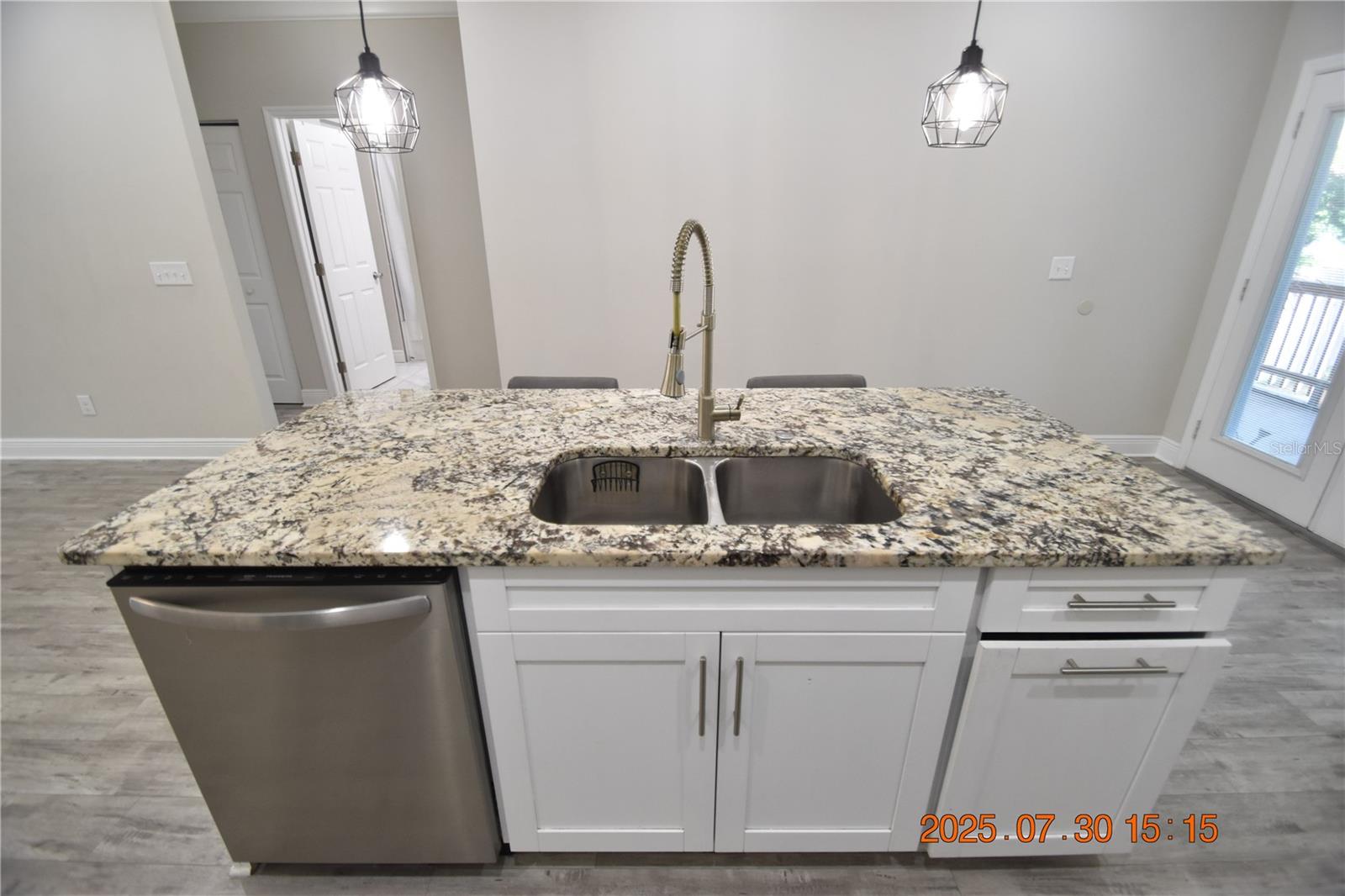 Image 20 of 46 For 4101 Comanche Avenue 1-2
