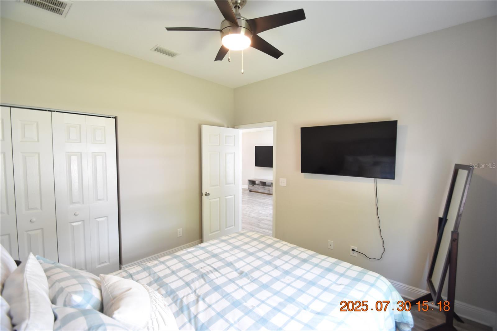 Image 33 of 46 For 4101 Comanche Avenue 1-2