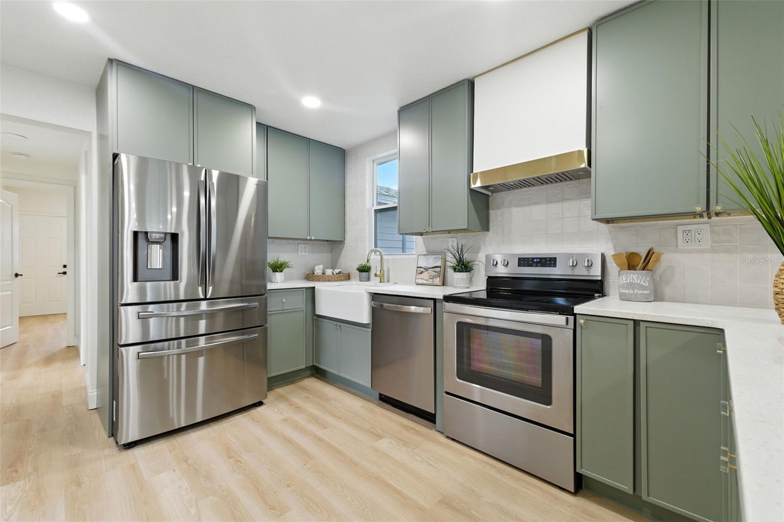 Image 13 of 37 For 4620 2nd Avenue N