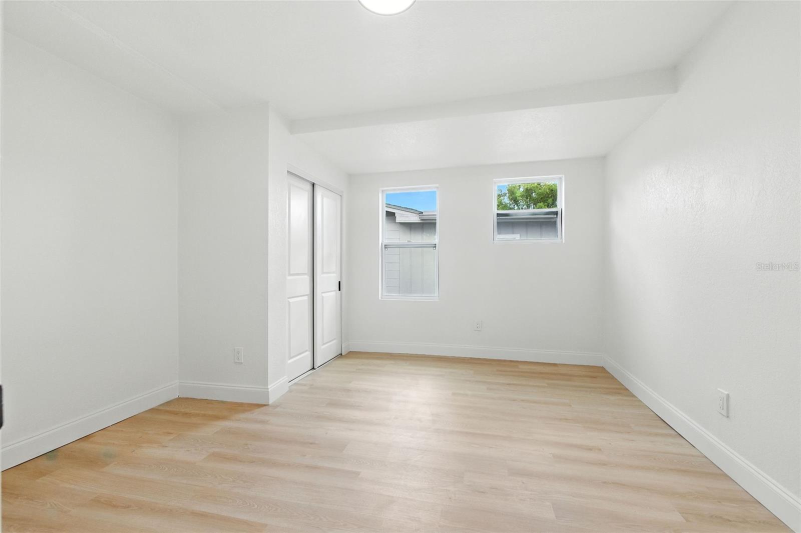 Image 17 of 37 For 4620 2nd Avenue N