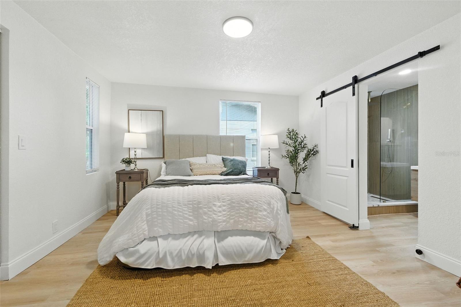Image 21 of 37 For 4620 2nd Avenue N