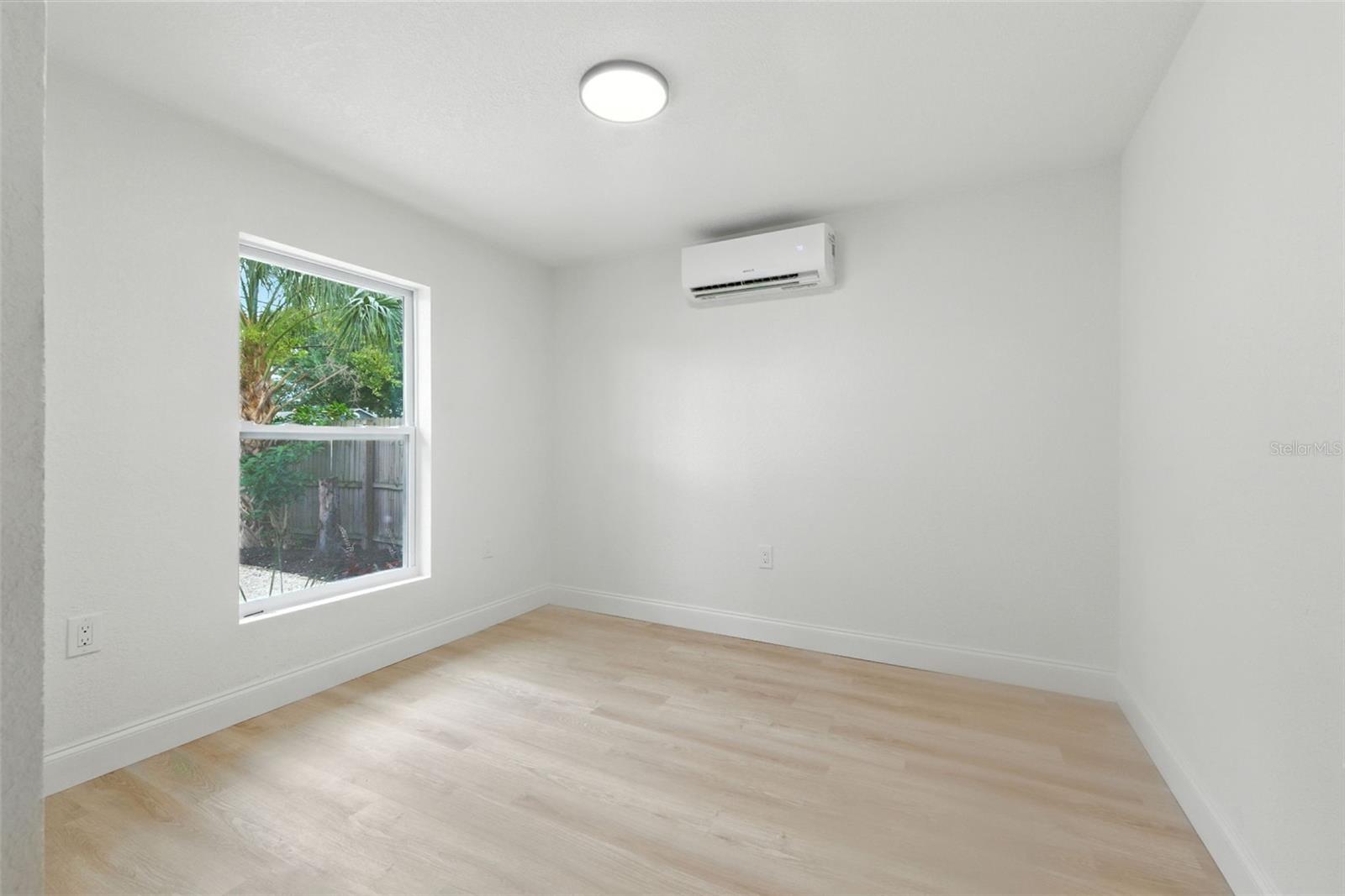Image 27 of 37 For 4620 2nd Avenue N