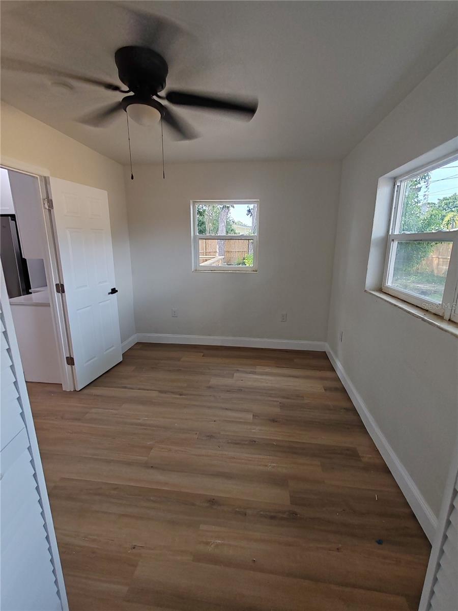 Image 11 of 21 For 5905 Pine Street