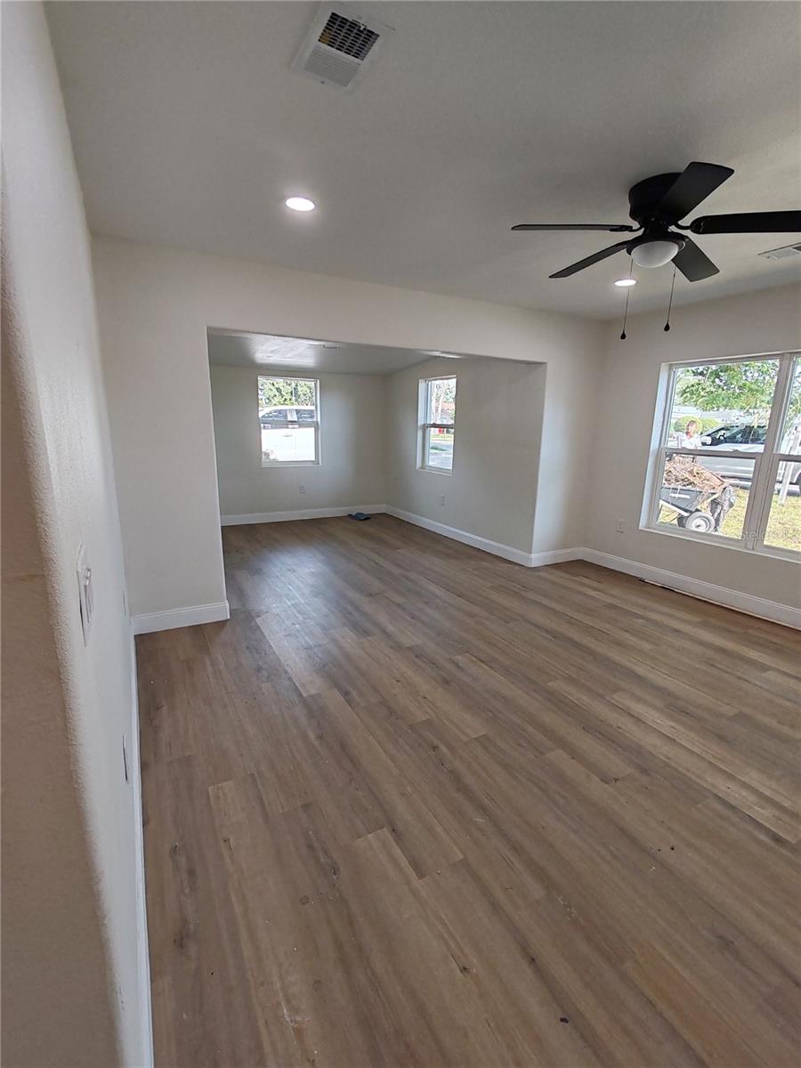 Image 12 of 21 For 5905 Pine Street