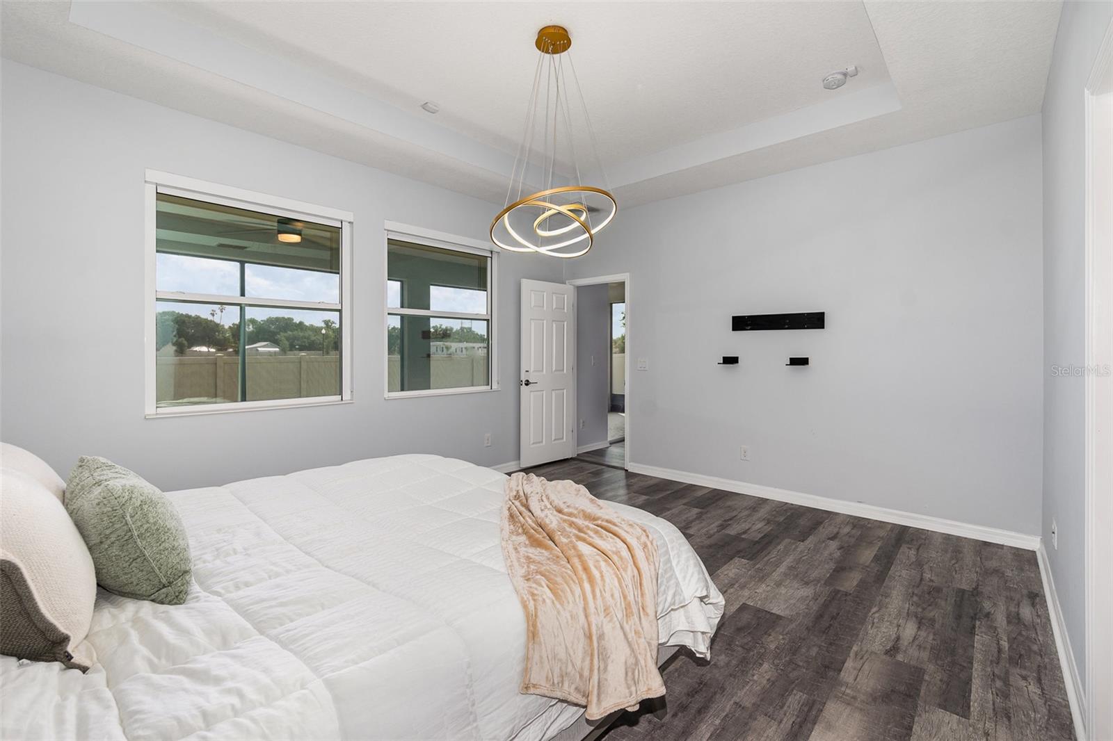 Image 13 of 45 For 1807 Westerham Avenue