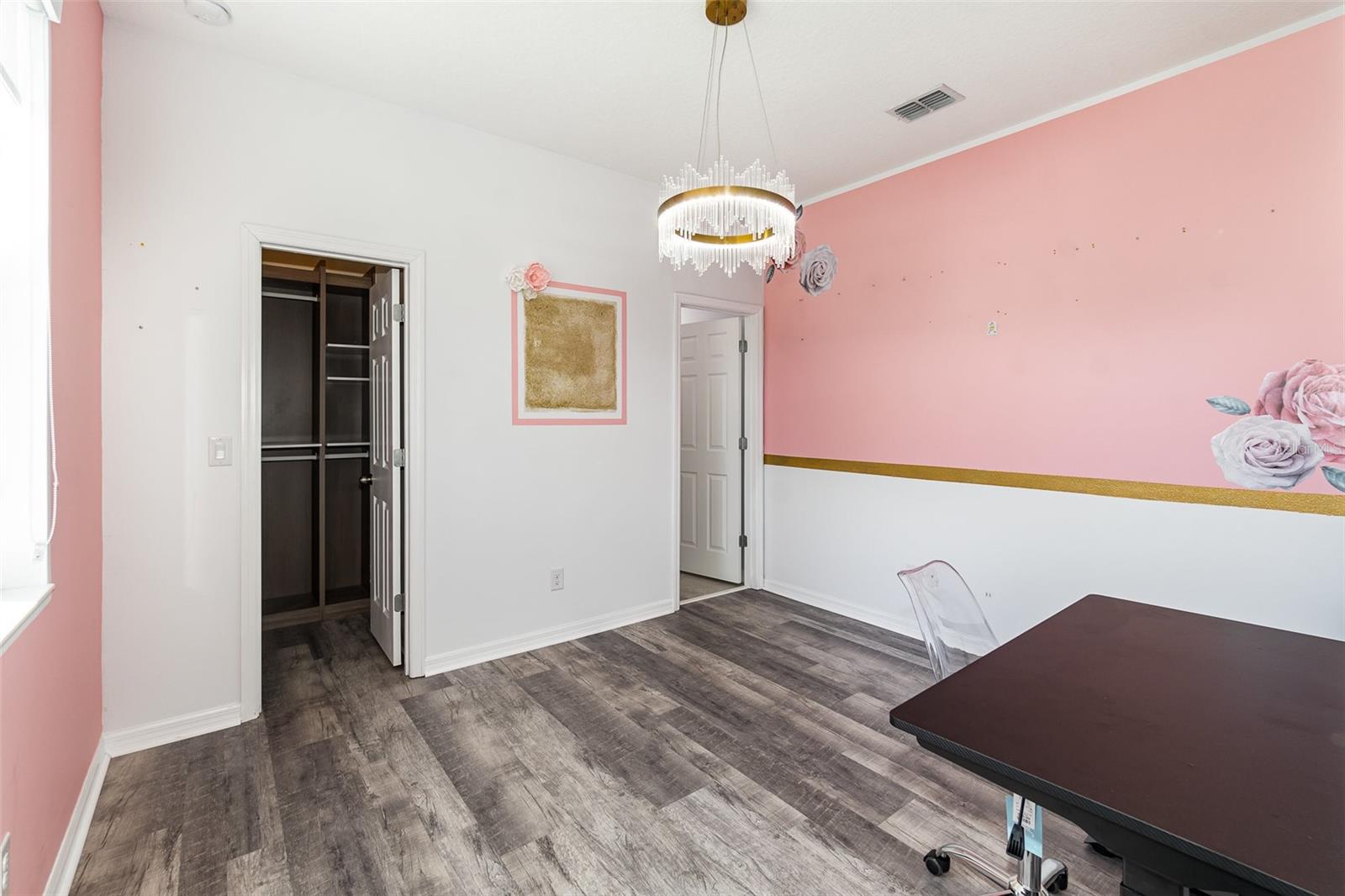Image 17 of 45 For 1807 Westerham Avenue
