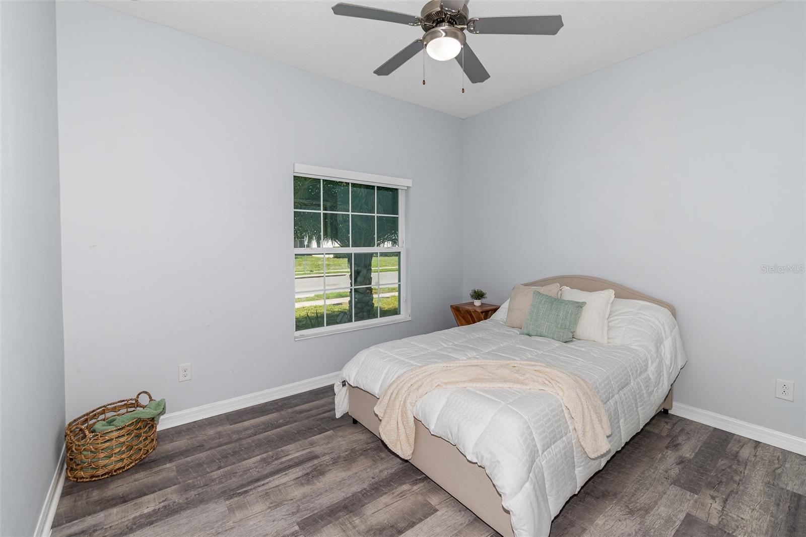 Image 20 of 45 For 1807 Westerham Avenue