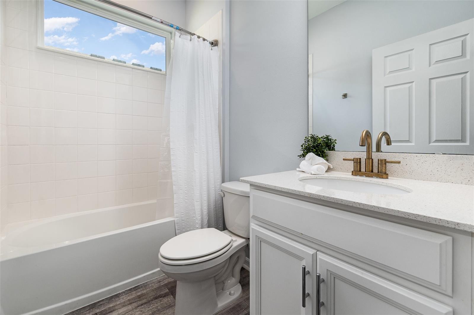 Image 24 of 45 For 1807 Westerham Avenue
