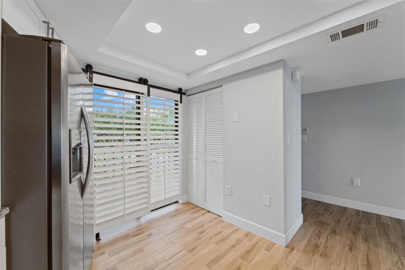 Image 13 of 64 For 7540 Sunshine Skyway Lane S 121