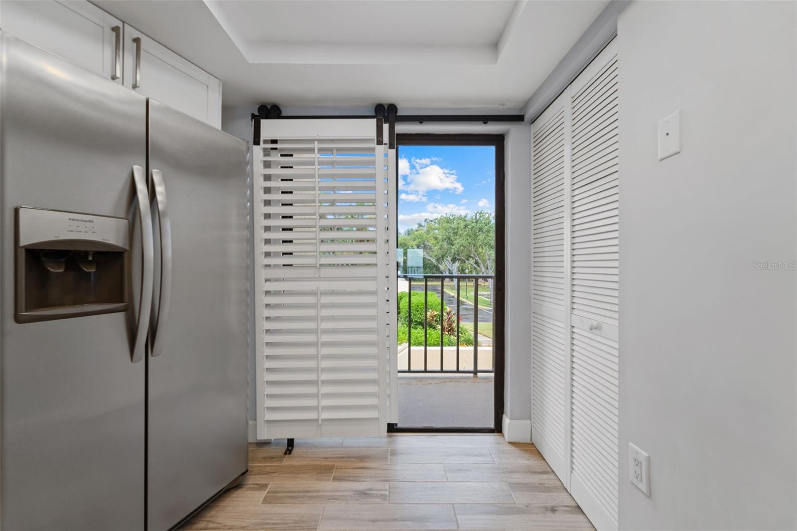 Image 14 of 64 For 7540 Sunshine Skyway Lane S 121