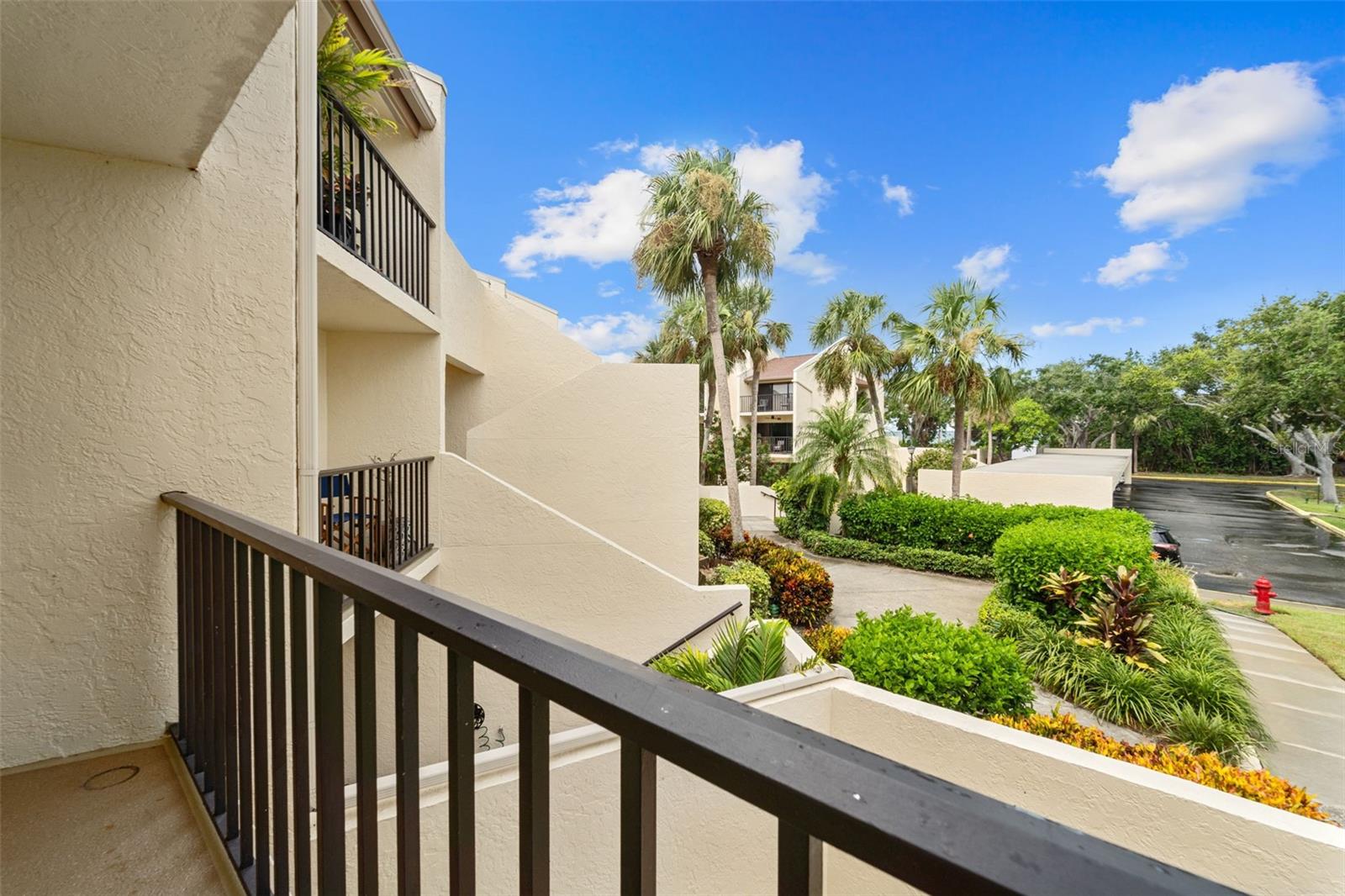 Image 16 of 64 For 7540 Sunshine Skyway Lane S 121