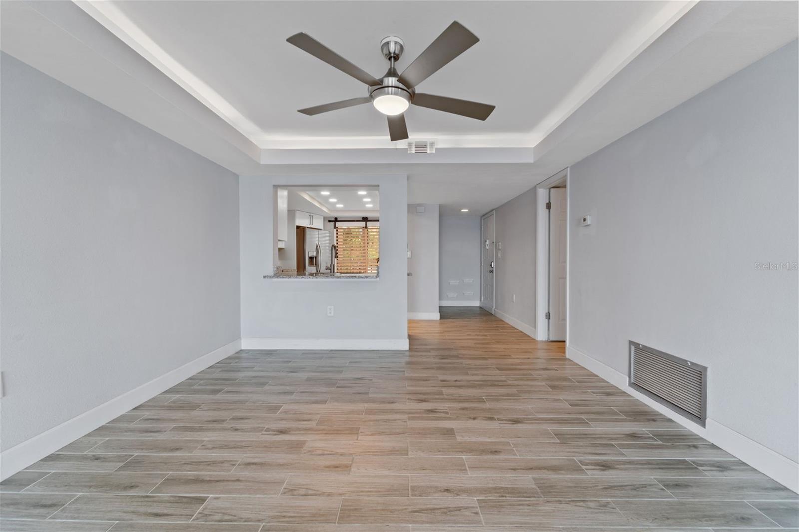 Image 17 of 64 For 7540 Sunshine Skyway Lane S 121