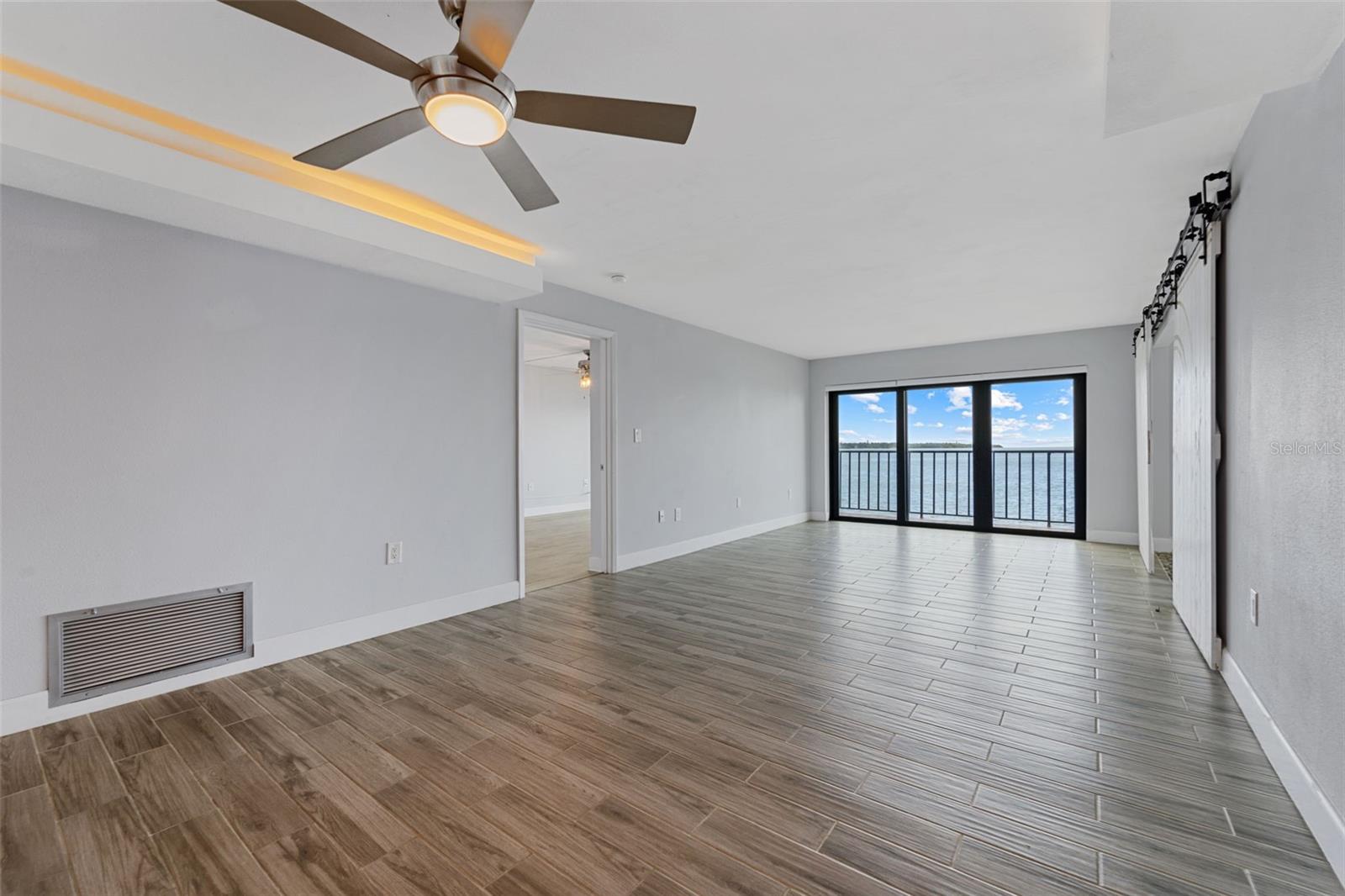 Image 29 of 64 For 7540 Sunshine Skyway Lane S 121