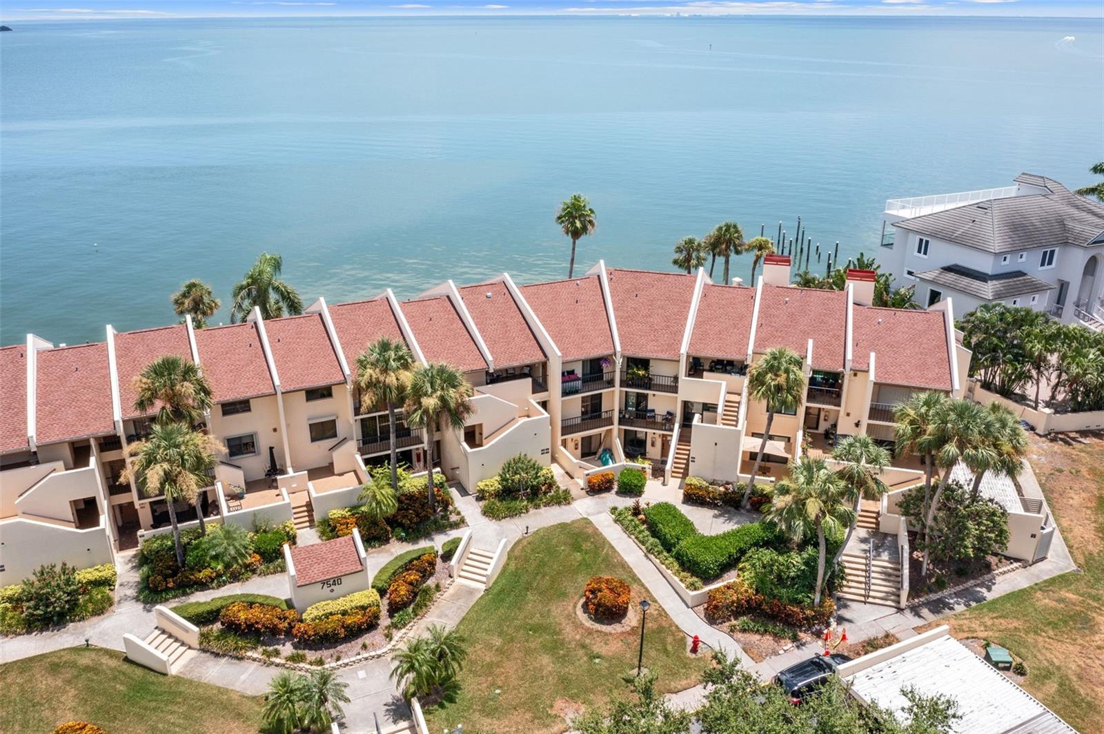 Image 3 of 64 For 7540 Sunshine Skyway Lane S 121