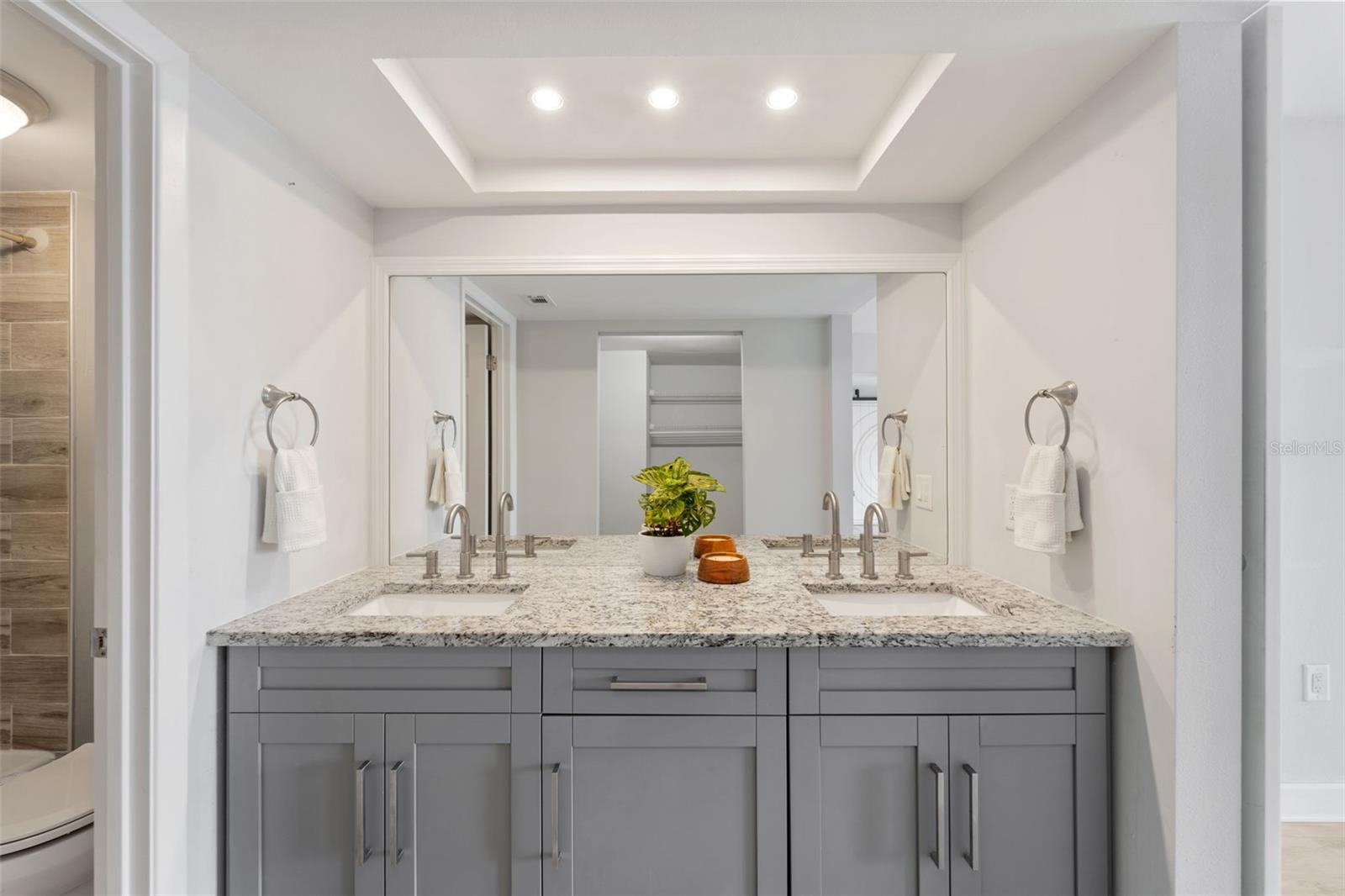 Image 35 of 64 For 7540 Sunshine Skyway Lane S 121