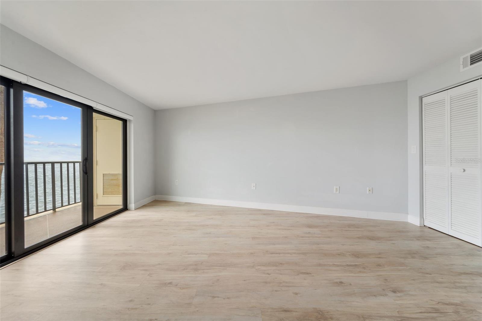 Image 40 of 64 For 7540 Sunshine Skyway Lane S 121