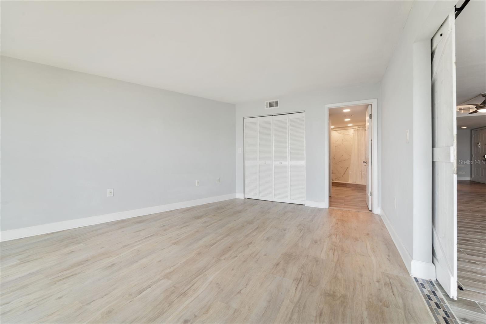 Image 44 of 64 For 7540 Sunshine Skyway Lane S 121