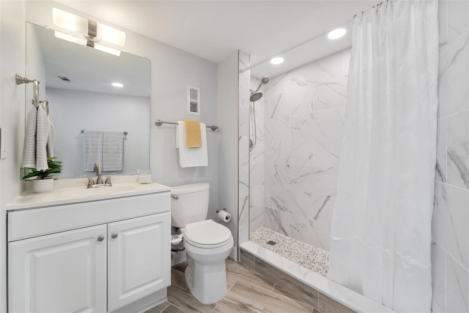 Image 47 of 64 For 7540 Sunshine Skyway Lane S 121
