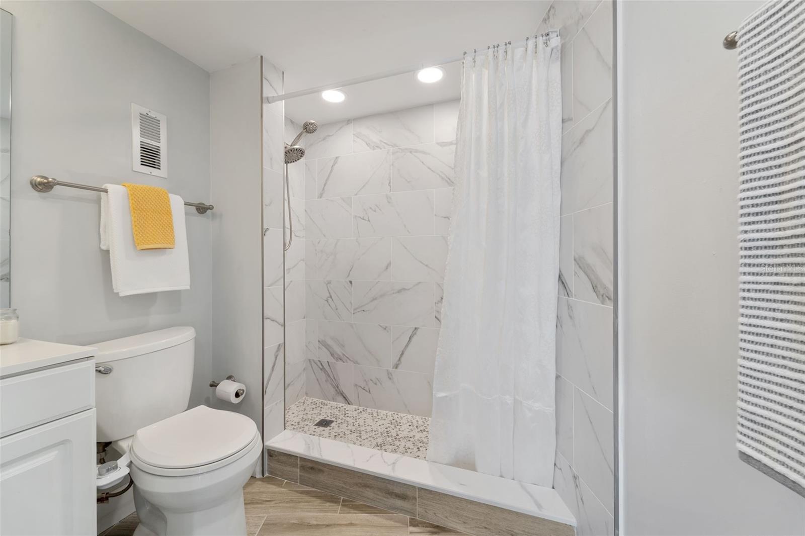 Image 48 of 64 For 7540 Sunshine Skyway Lane S 121