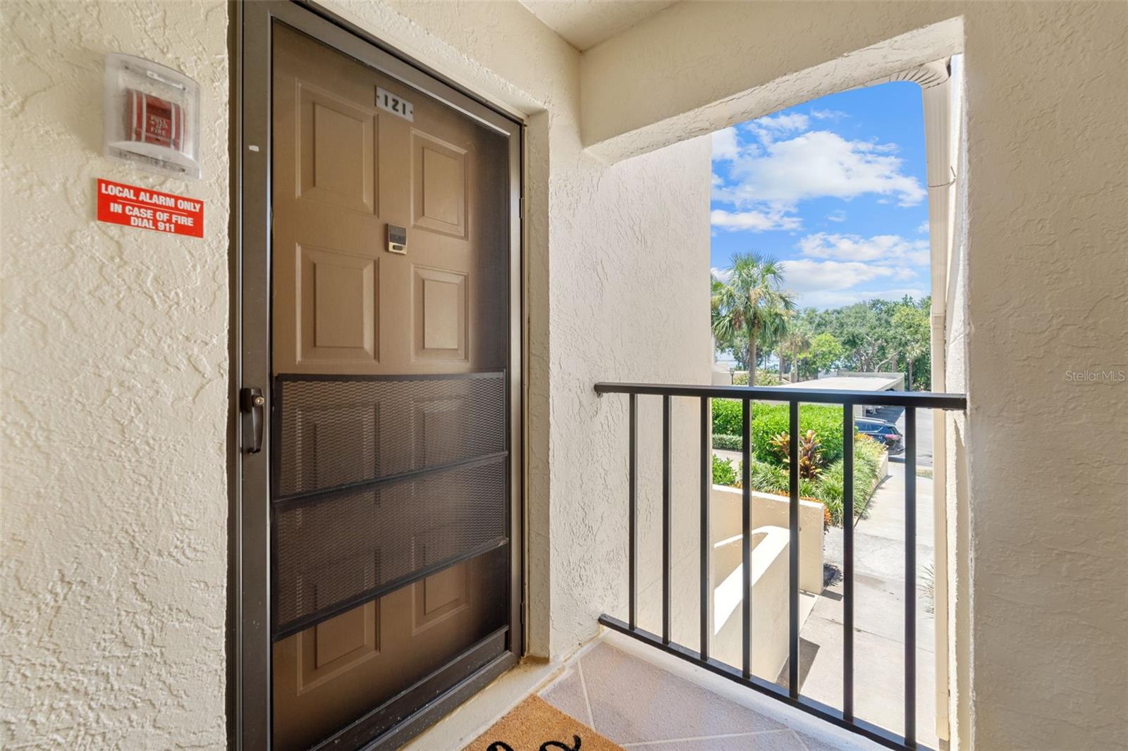 Image 5 of 64 For 7540 Sunshine Skyway Lane S 121