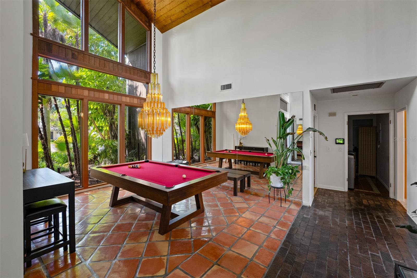 Listing photo id 2 for 14506 Anchoret Road