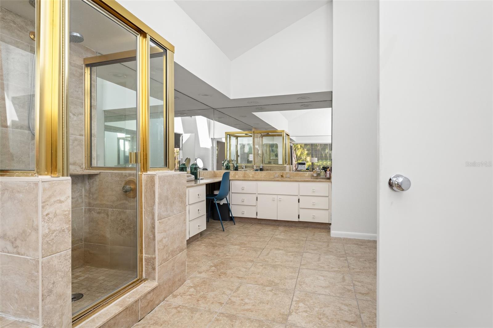 Listing photo id 42 for 14506 Anchoret Road