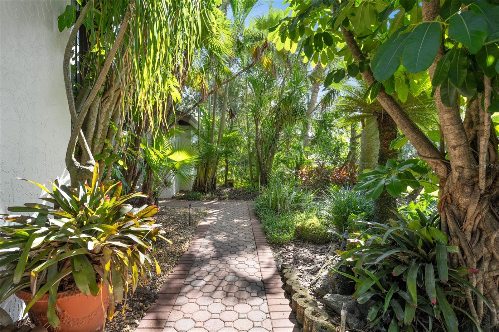 Listing photo id 59 for 14506 Anchoret Road