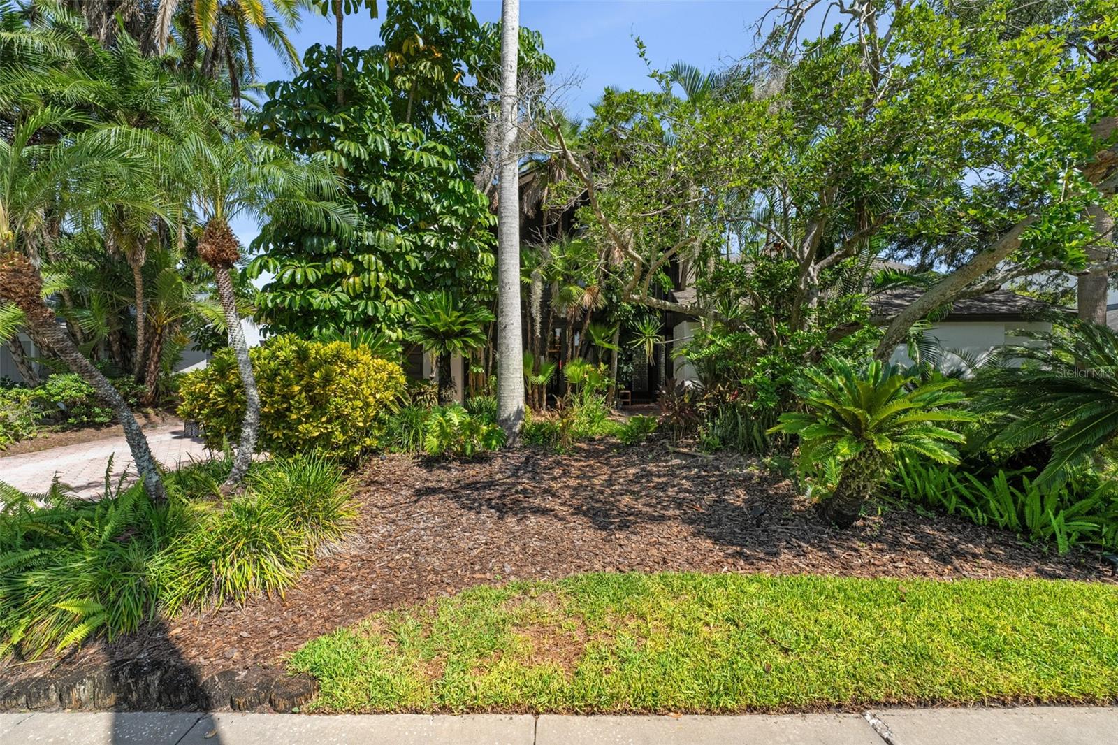 Listing photo id 67 for 14506 Anchoret Road