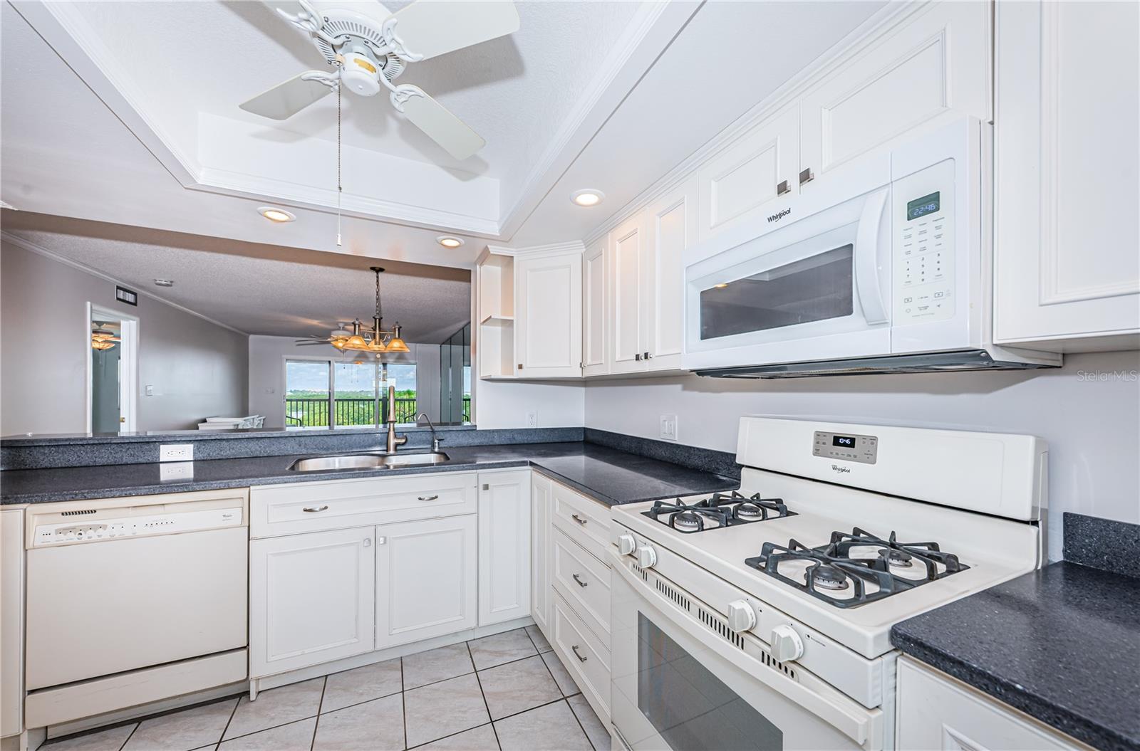 Image 11 of 50 For 5400 Park Street N 609