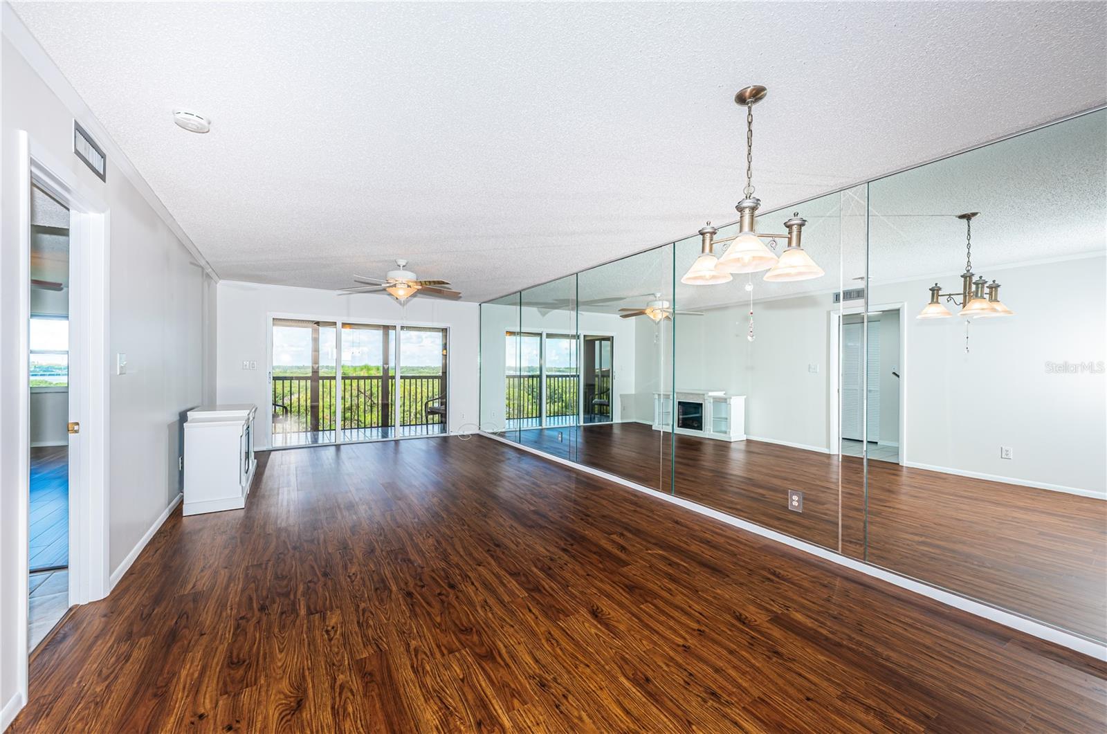 Image 19 of 50 For 5400 Park Street N 609