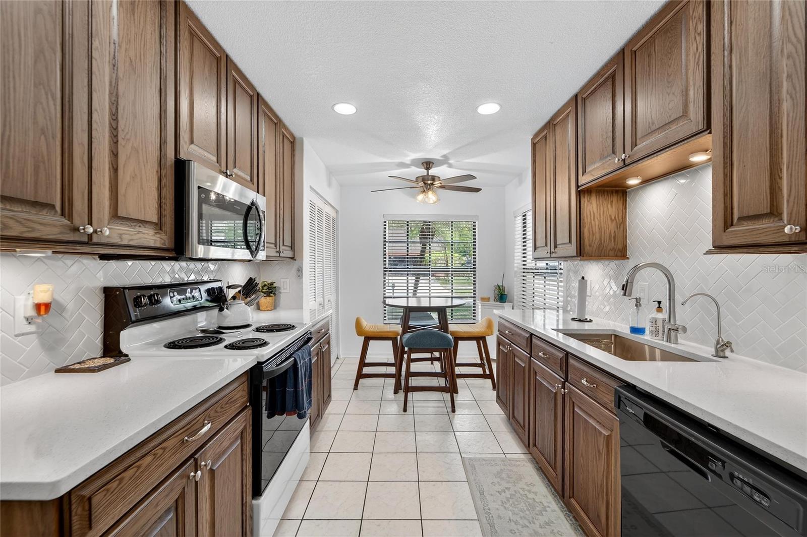 Image 9 of 39 For 608 Chilt Drive
