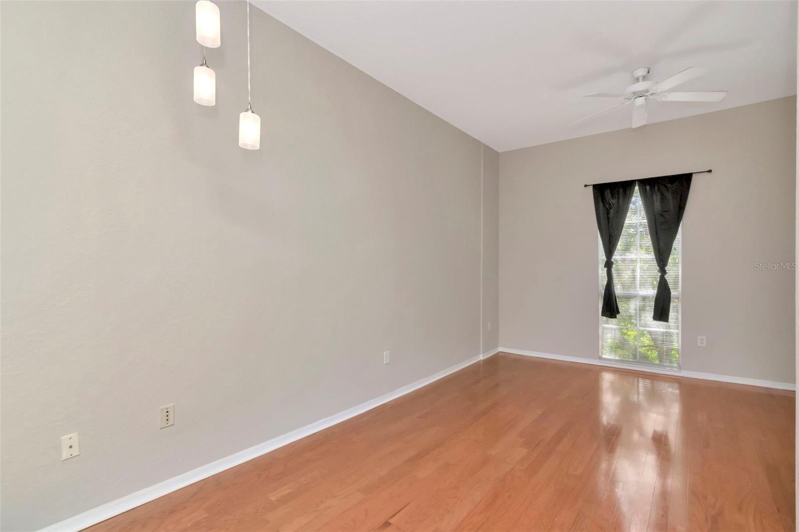 Image 12 of 38 For 504 Armenia Avenue 1334