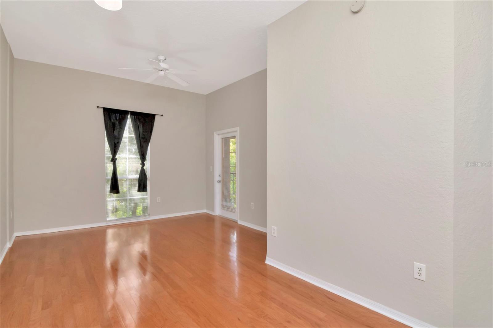 Image 13 of 38 For 504 Armenia Avenue 1334