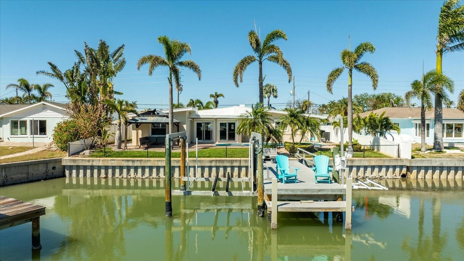 Image 10 of 15 For 7870 Causeway Boulevard S