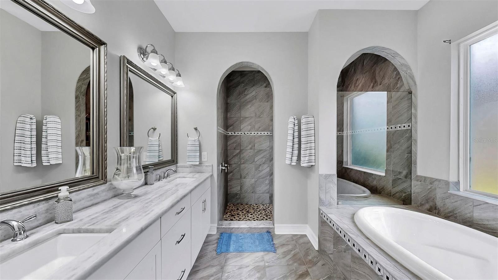 Image 20 of 59 For 13307 Fawn Lily Drive