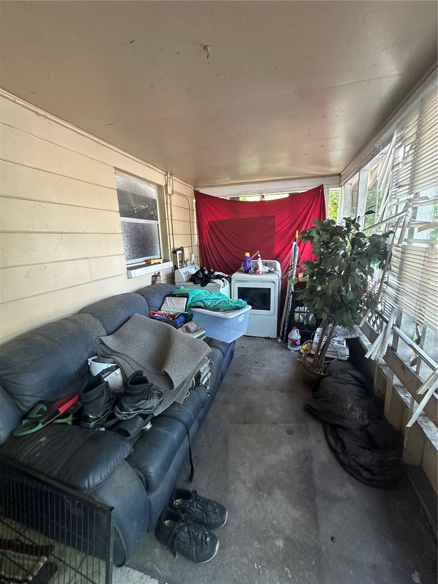 Image 4 of 27 For 3806 52nd Street