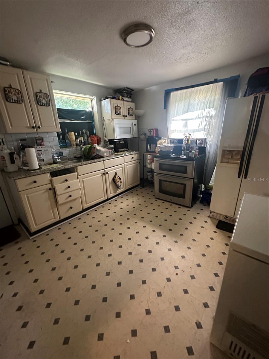 Image 6 of 27 For 3806 52nd Street