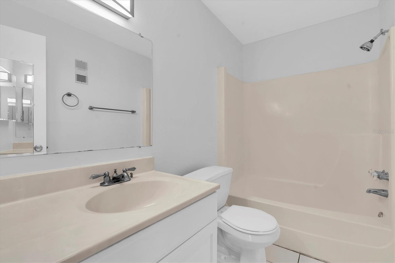 Image 10 of 18 For 11566 7th Lane N 1202