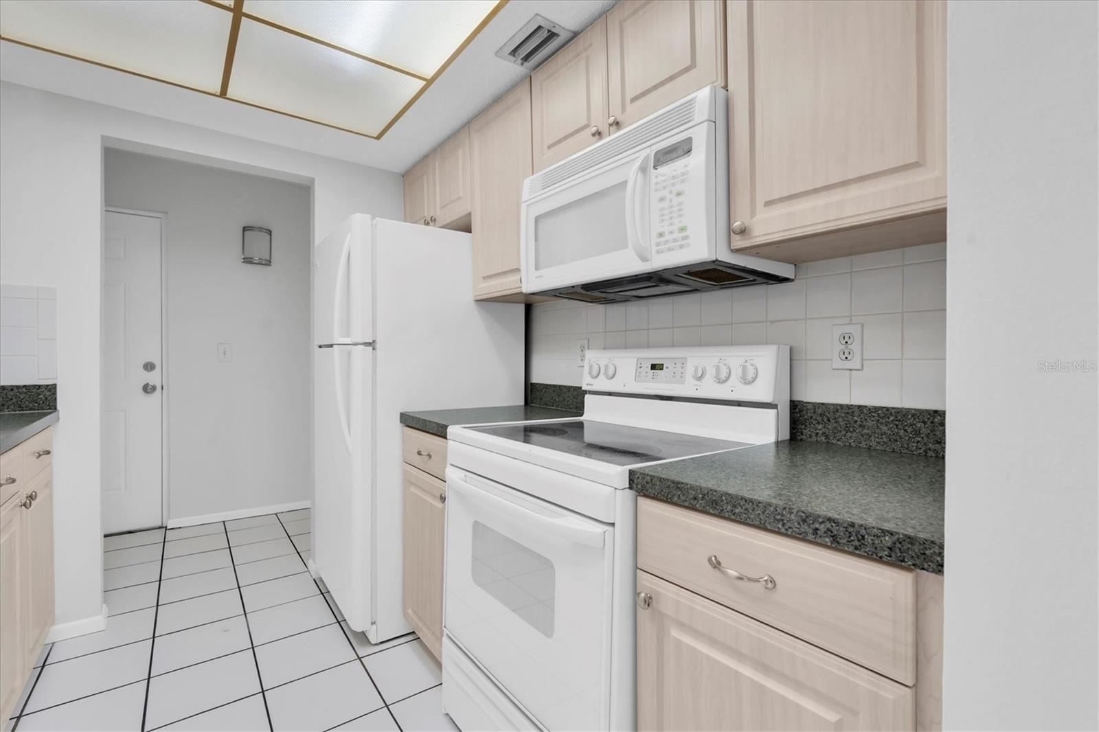 Image 5 of 18 For 11566 7th Lane N 1202