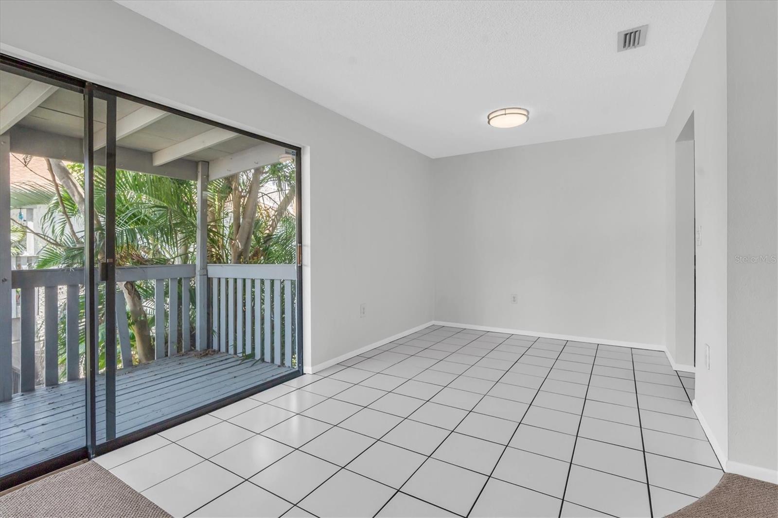 Image 9 of 18 For 11566 7th Lane N 1202