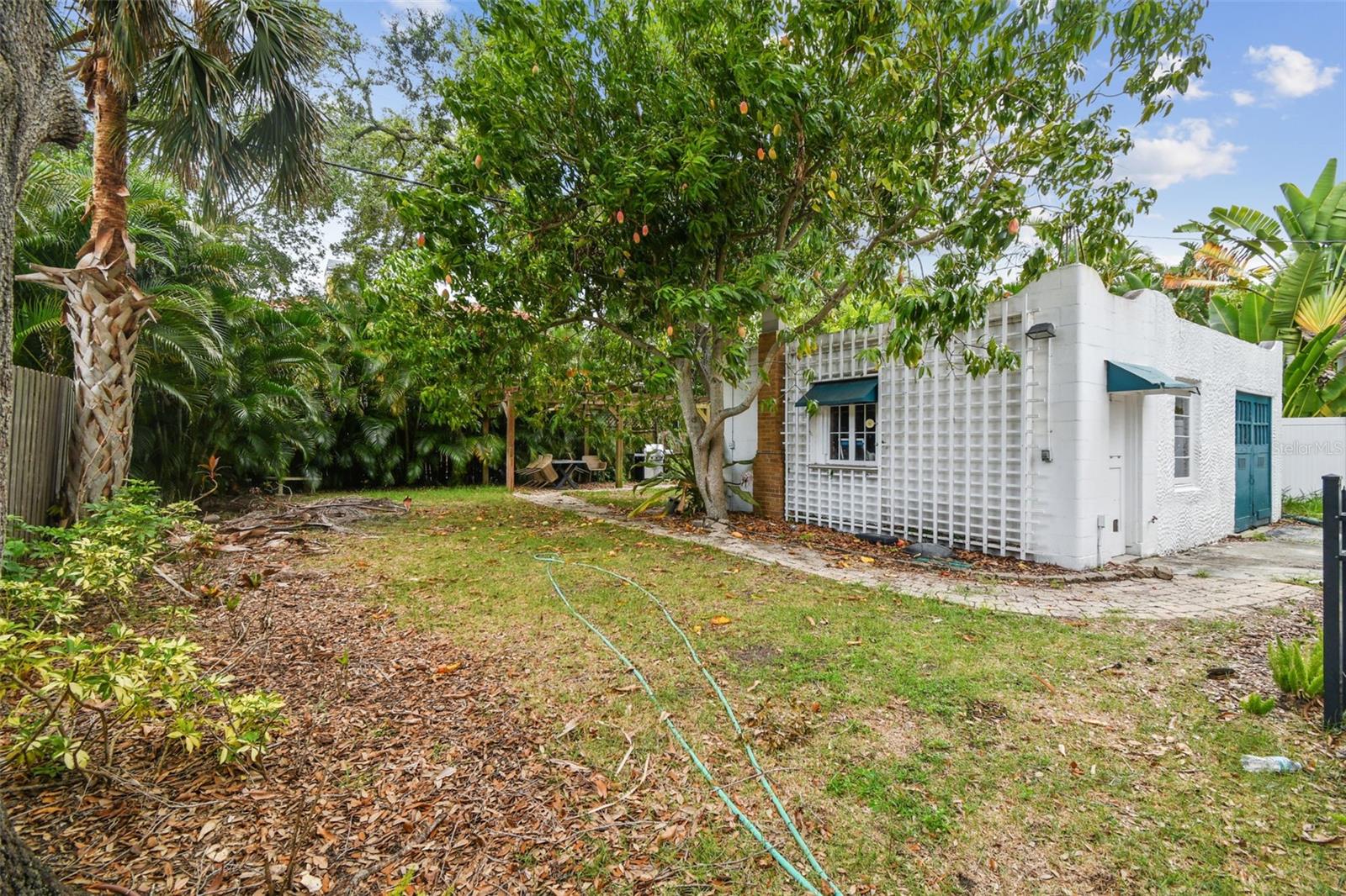 Listing photo id 5 for 4616 Lamb Avenue